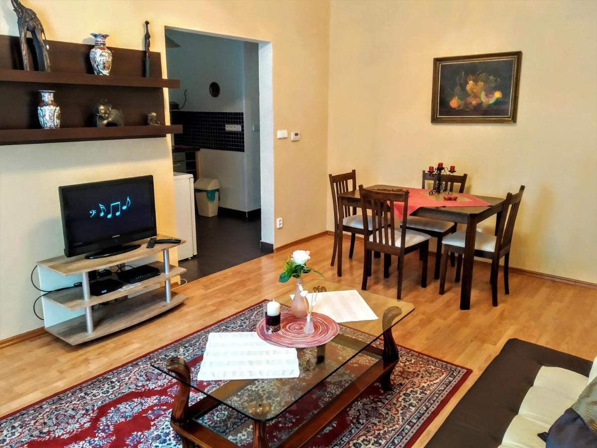 Apartment Sense Of Zizkov Прага Екстериор снимка