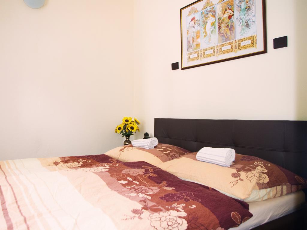 Apartment Sense Of Zizkov Прага Екстериор снимка