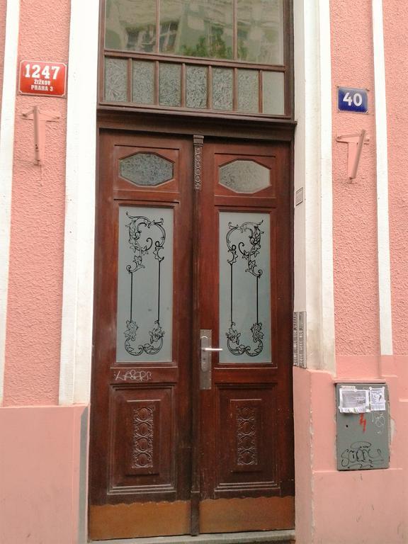 Apartment Sense Of Zizkov Прага Екстериор снимка
