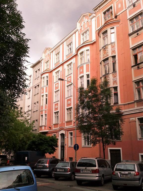Apartment Sense Of Zizkov Прага Екстериор снимка
